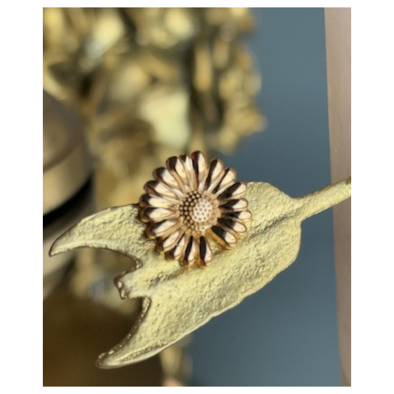 Boucle oreille marguerite plaqué or  (vendue à l'unité)