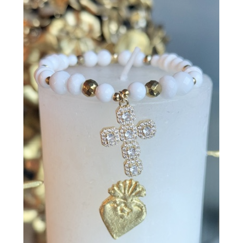 Bracelet en perles de bénitier , pendentif croix strass