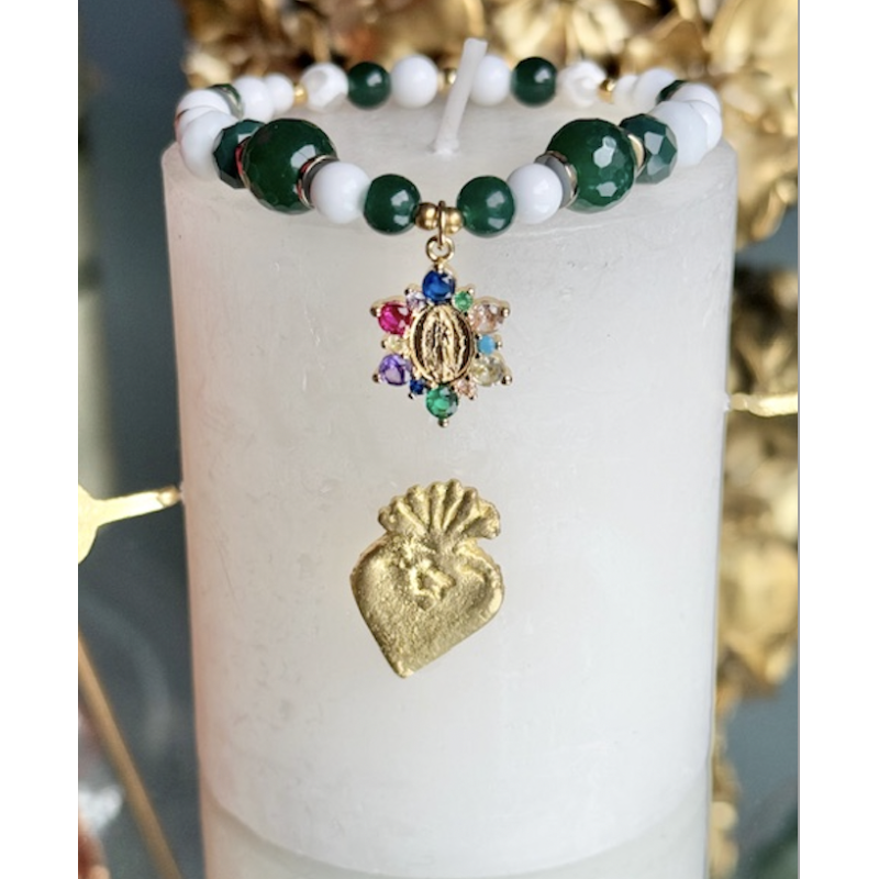 Bracelet en perles de bénitier, agate, jade , pendentif vierge coloree